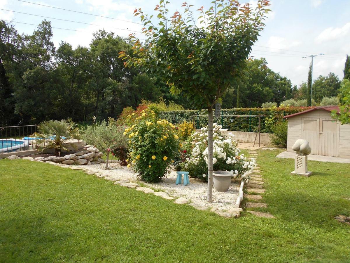 Hotel Chez Lulu Saint-Saturnin-d'Apt Exteriér fotografie